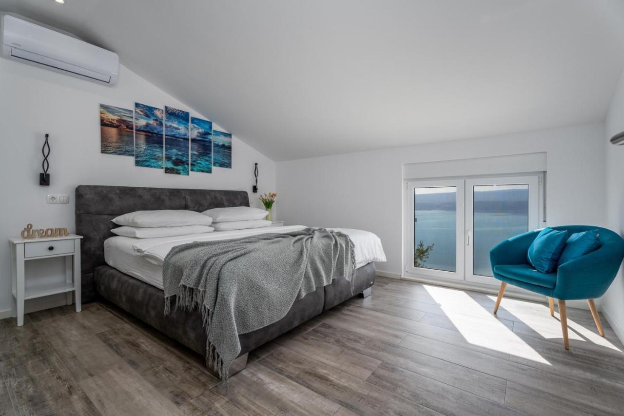 Villa Dream With Private Pool, 2 Bedrooms With En-Suite Bathrooms, Sea View Omis Exterior photo