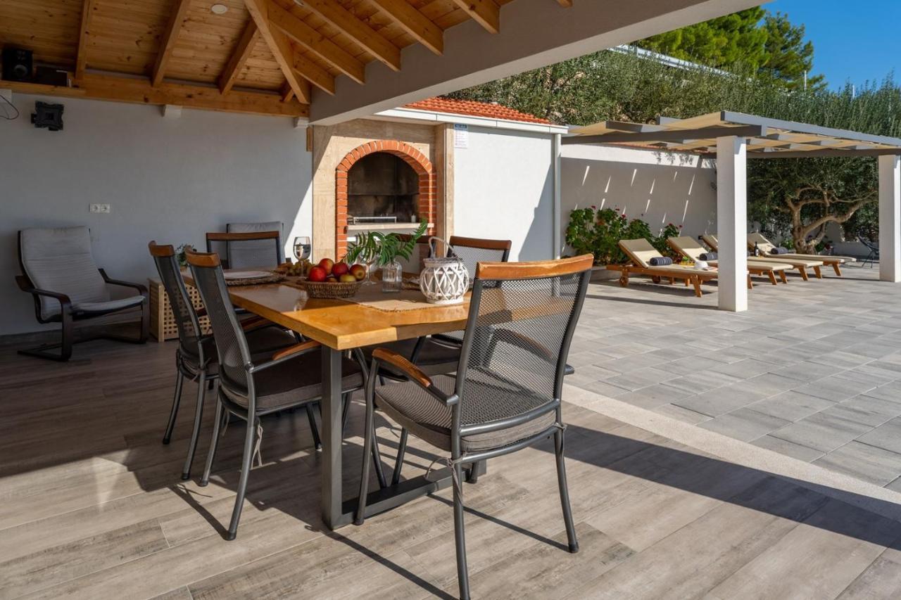 Villa Dream With Private Pool, 2 Bedrooms With En-Suite Bathrooms, Sea View Omis Exterior photo